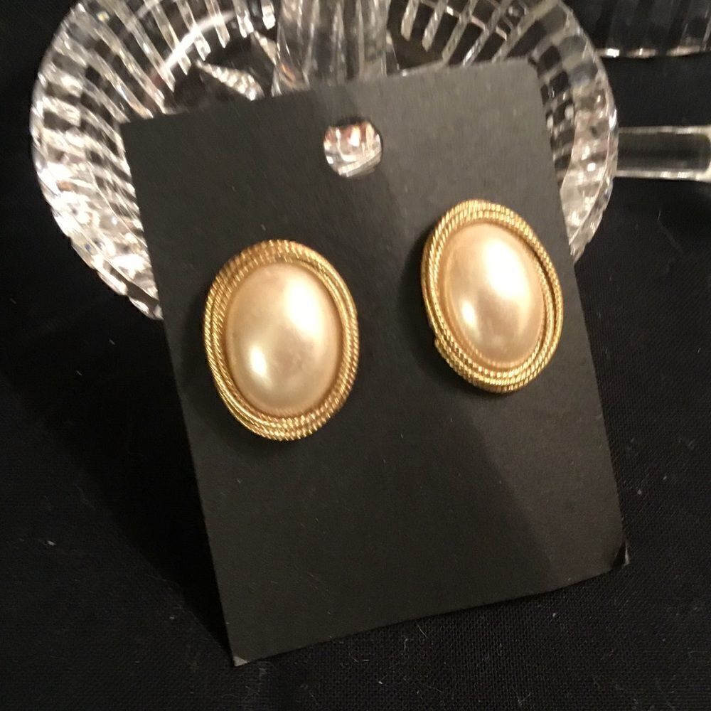 Goldtone Faux Pearl Earrings with Rope Border